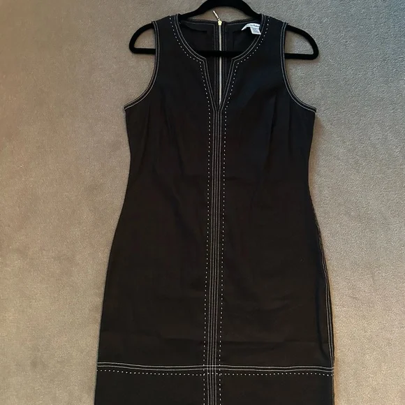 Tommy Bahama Palm-A-Dora Split Neck Sheath Dress - Picture 6 of 10